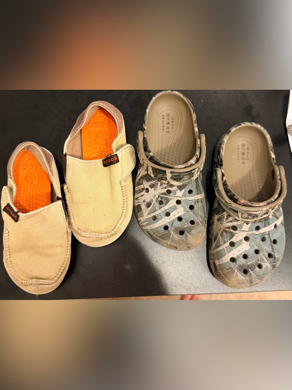 Crocs Santa Unisex Kids Canvas Slip-On Shoes and Camo Classic Clogs Size 10/11